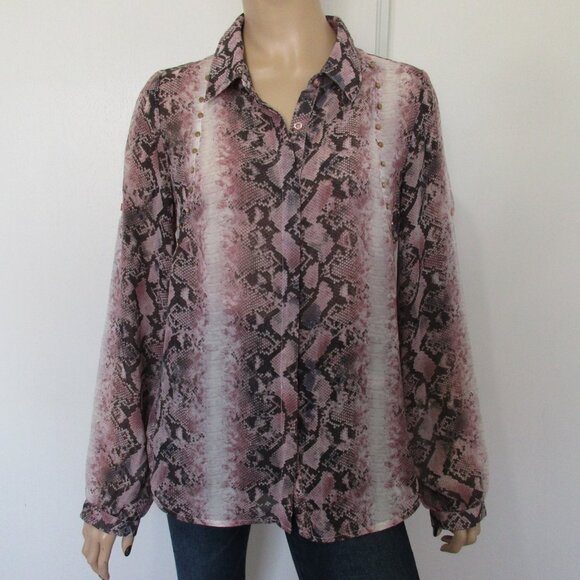 DAYTRIP Top Size Small Animal Print Semi Sheer Button Down Blouse - Picture 2 of 13